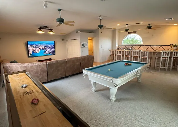 Holiday home Breakwater Retreat Pool, Spa, Game Room, Boat Parking Lake Havasu City