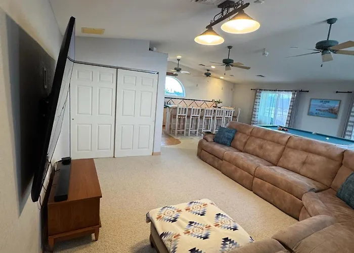 Breakwater Retreat Pool, Spa, Game Room, Boat Parking