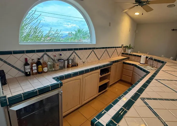 Breakwater Retreat Pool, Spa, Game Room, Boat Parking Lake Havasu City