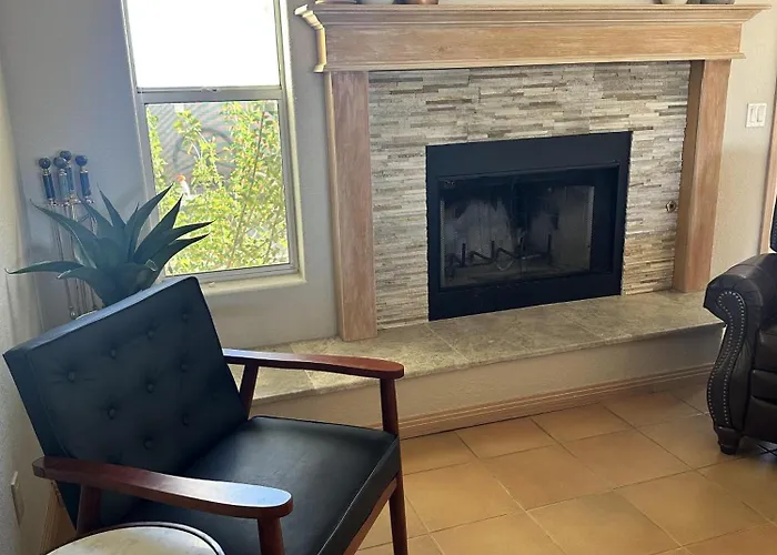 Breakwater Retreat Pool, Spa, Game Room, Boat Parking Holiday home Lake Havasu City